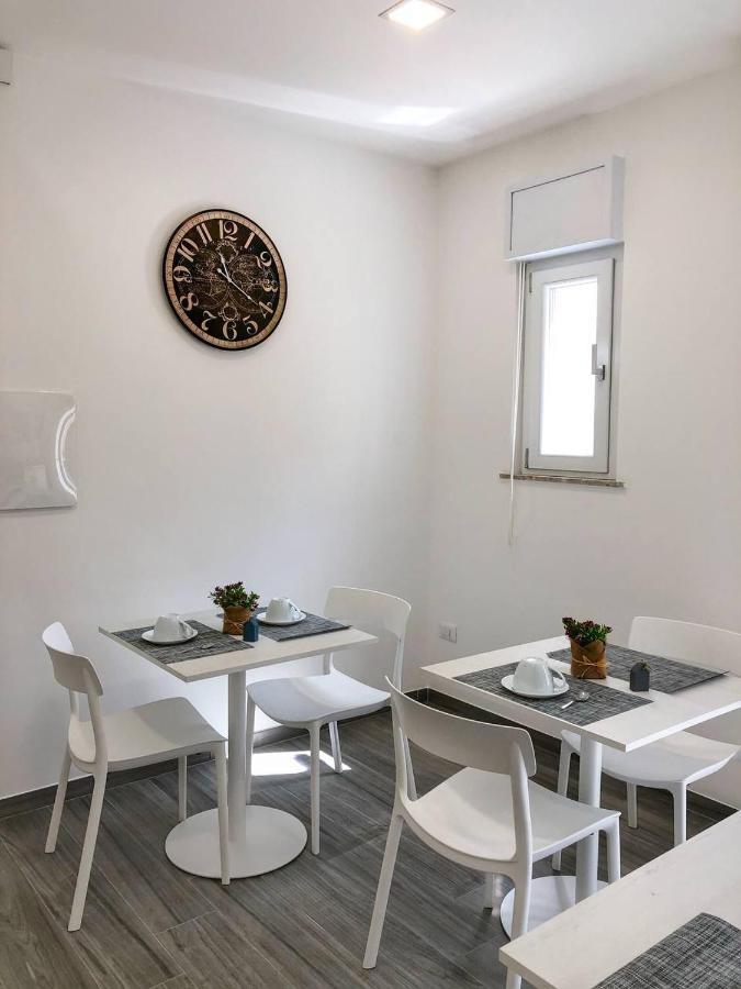 La Casa Di Amalia Bed and Breakfast Palermo Buitenkant foto